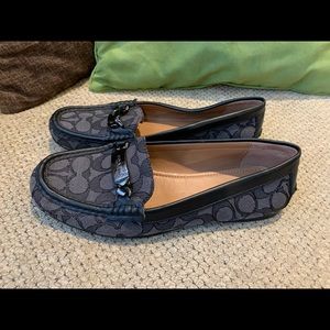 Fabulous Coach Signature C Jacquard Logo
Loafer Flats Olive Women’s Size 8.5B